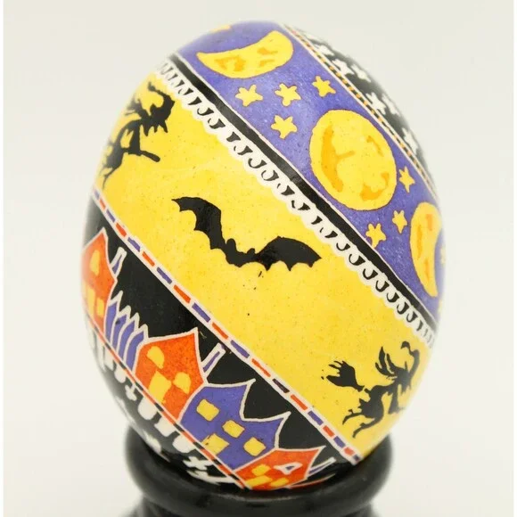 Halloween Batik Art Egg: Witches, Bats, Moon & Stars - Picture 4 of 10